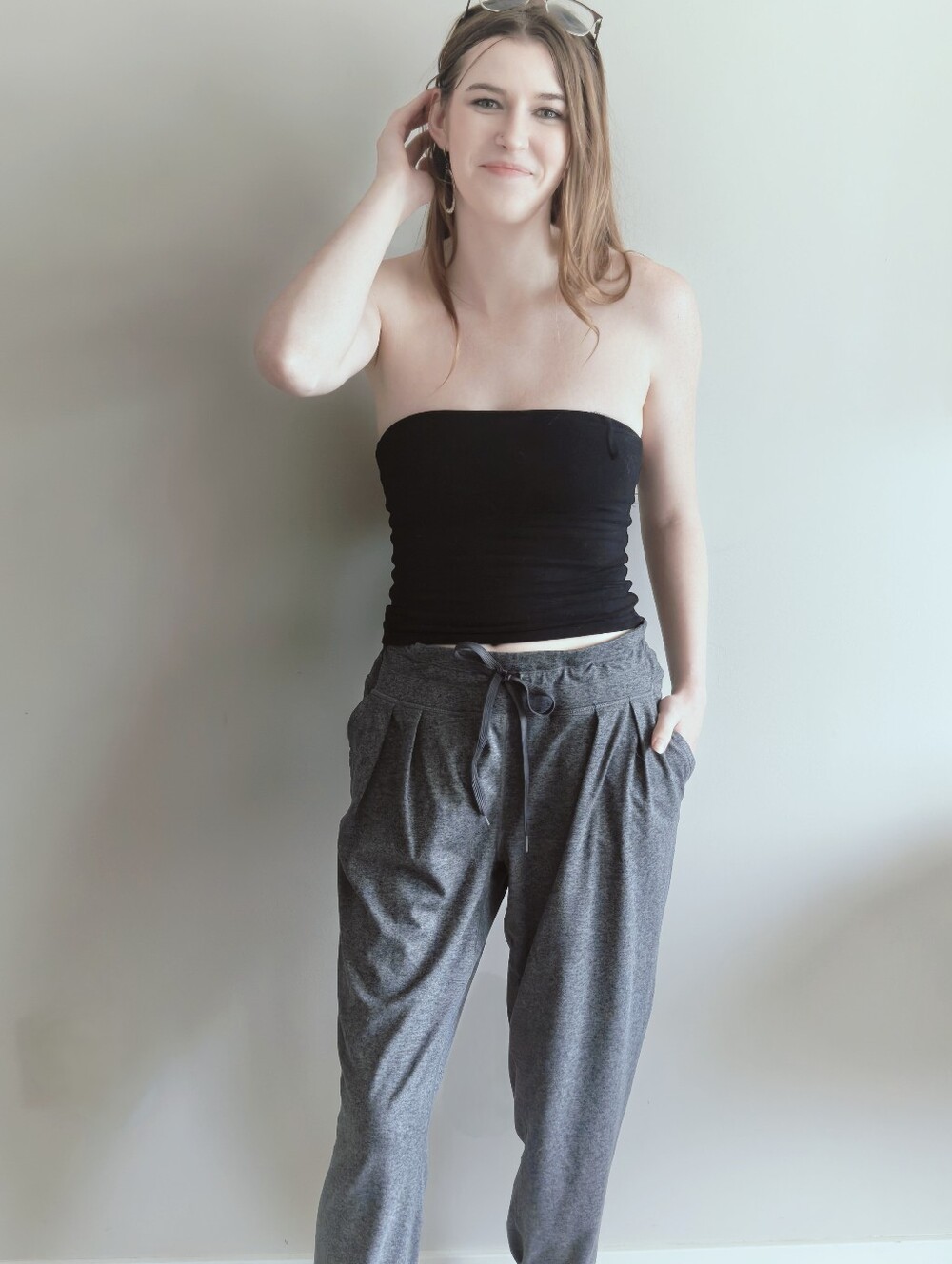 Lolë Dark Grey Performance Joggers Size Large Recycled Polyester Athleisure EUC